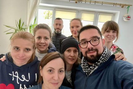 Marta Martynko, Anna Kieniewicz, Agnieszka Gasińska, Ola Hera, Mateusz Gasiński, Jarosław Martynko, Anna Rollmann, Katarzyna Matuszyn, czyli zespół Dobrej Fabryki