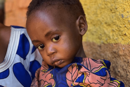 smutne dziecko z kongo. Przemyśl swoją inwestycję. 22 zł na pączka to trochę dużo.